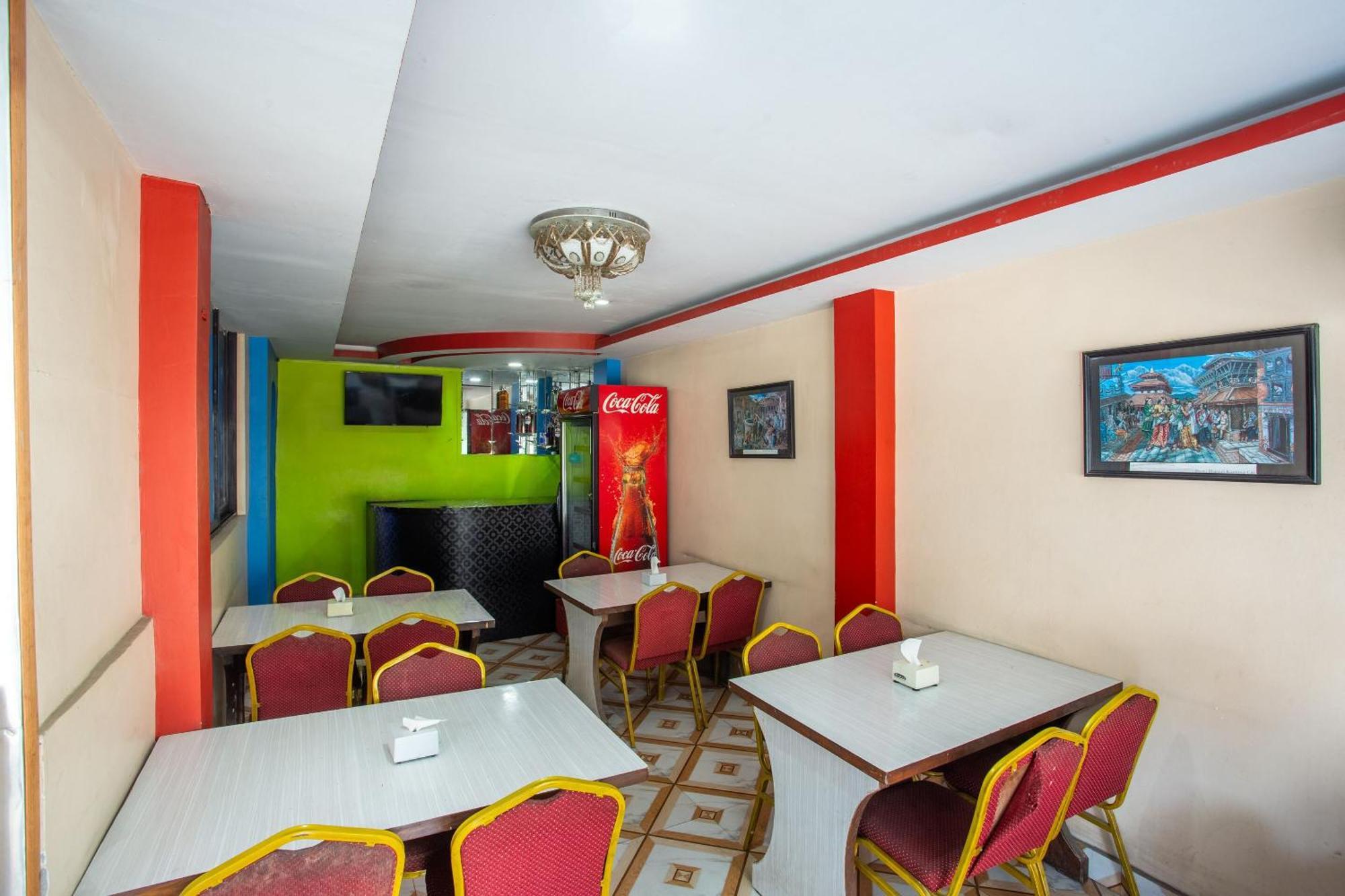 Oyo 808 Hotel Om Ganapati Pvt Ltd Kathmandu Exterior foto